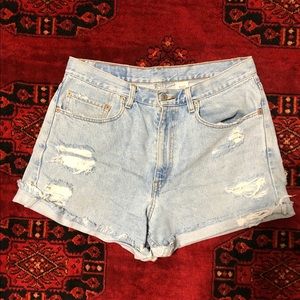 High waisted Levi denim shorts